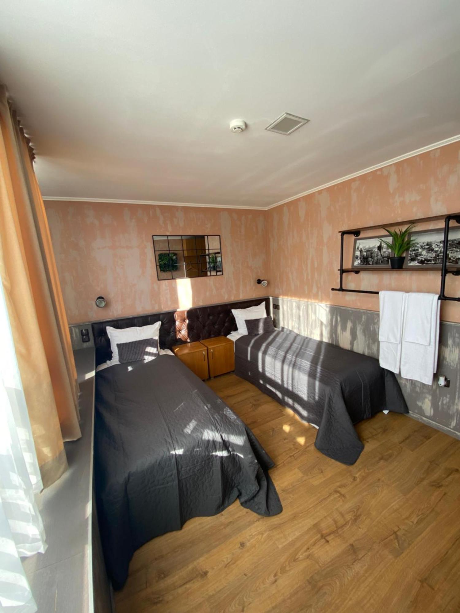 City Hotel Hotel 2*